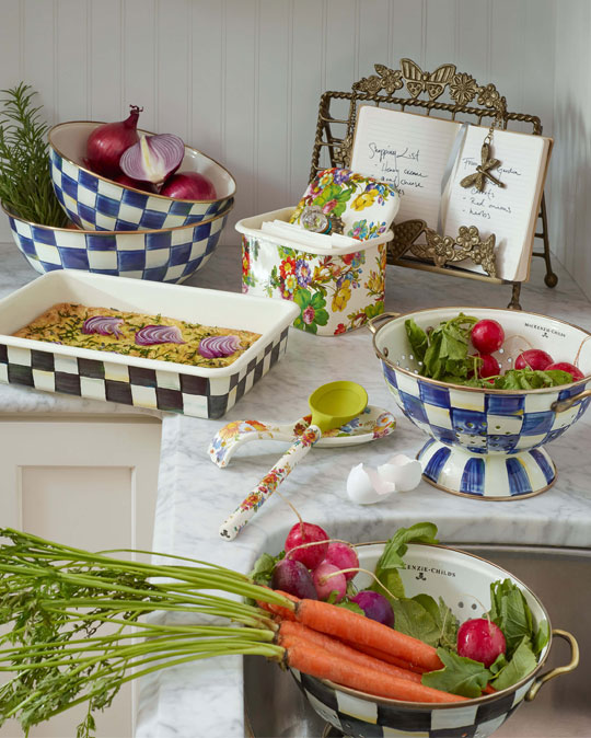 Cooking is theater in The Entertaining Kitchen™. You’re on stage at your kitchen island, with our colorful cookware and bakeware taking a starring role. These versatile pieces easily go from the stove or oven to the table, allowing you to cook with practicality and more than a dash of panache.
